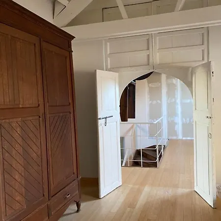 Le Moulin De Fernelmont Couette-café 3*