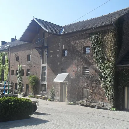 Le Moulin De Fernelmont Couette-café Forville