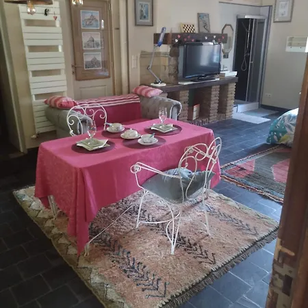Le Moulin De Fernelmont فندق مبيت وإفطار 3*