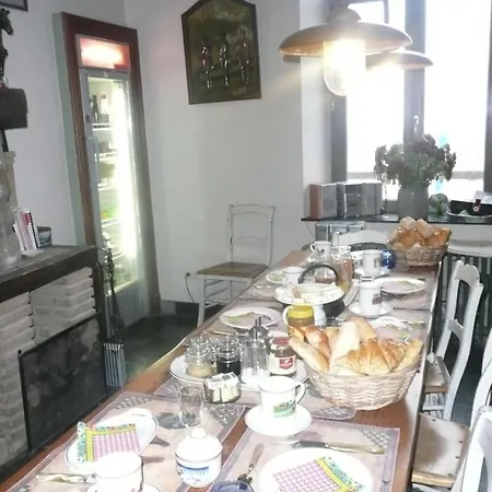 Le Moulin De Fernelmont Couette-café 3*