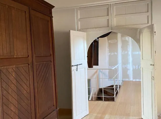 Le Moulin De Fernelmont Bed & Breakfast 3*