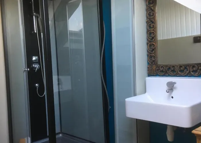 Le Moulin De Fernelmont Bed & Breakfast 3*